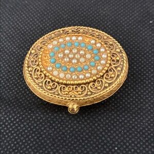Vivian Woodward solid perfume compact from the 1960’s
